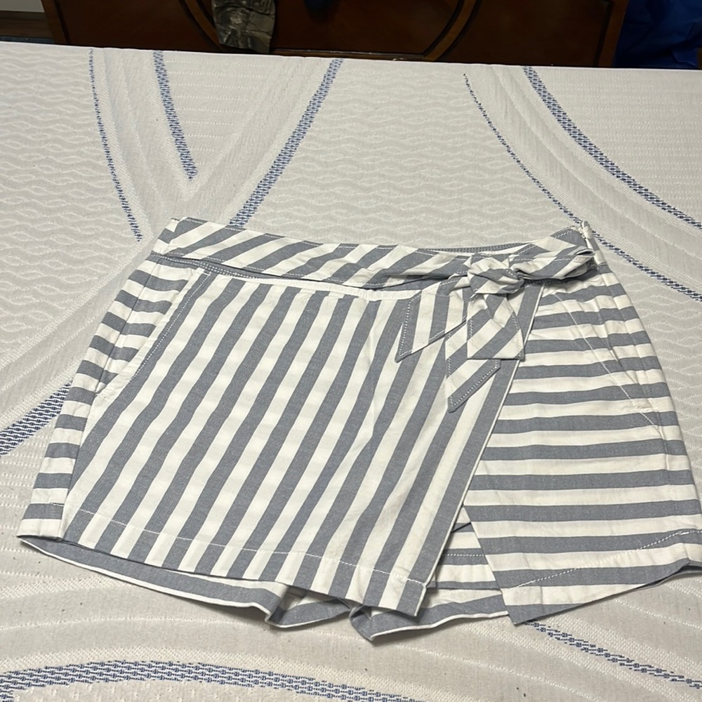 Vineyard Vines Skort